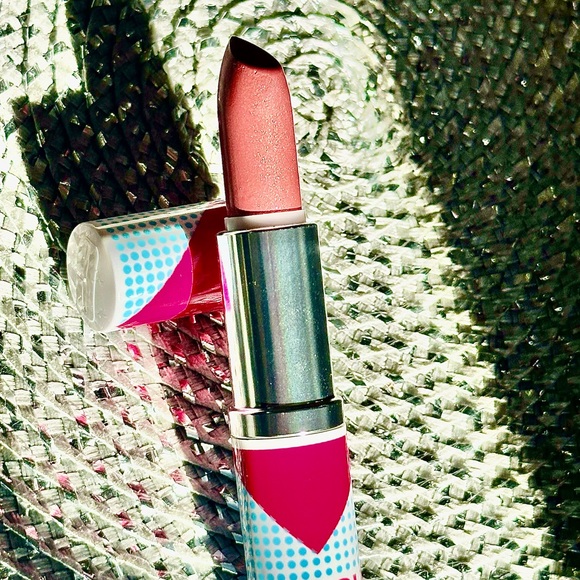 NEW Clinique Pop Lip Colour + Primer Lipstick in BARE POP - Picture 3 of 10